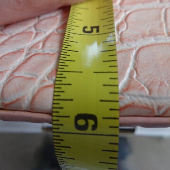 Candice ( LA)  light pink shoulder bag new with tags snake skin design stands up - Picture 9 of 13